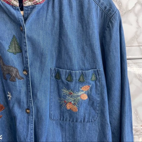Vintage wilderness animals chambray button down - Picture 5 of 5